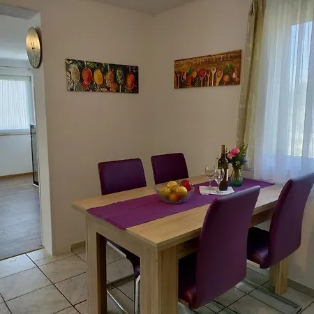 Apartment Sara Tribalj (Primorsko-Goranska)