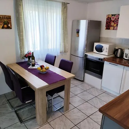 Sara Apartment